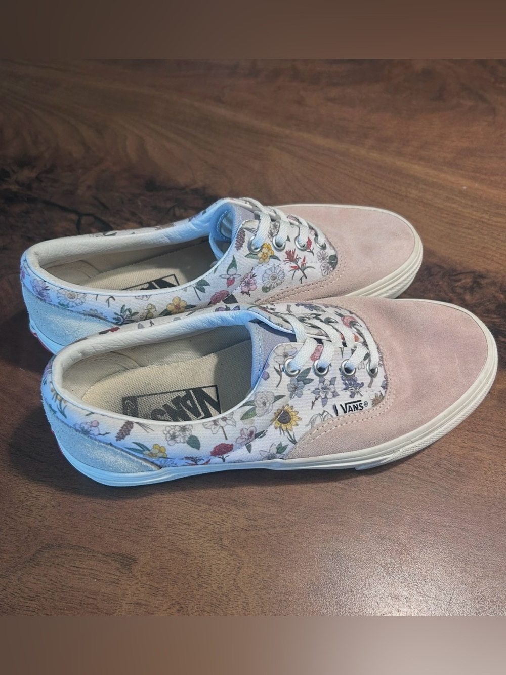 Vans Old Skool Suede Floral Shoe - Picture 1 of 5
